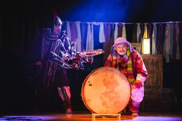 liska s duhovymi ocami