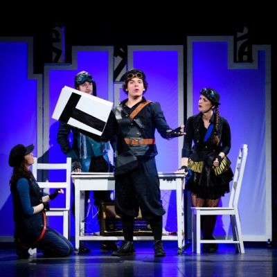 velka tovaren na slova